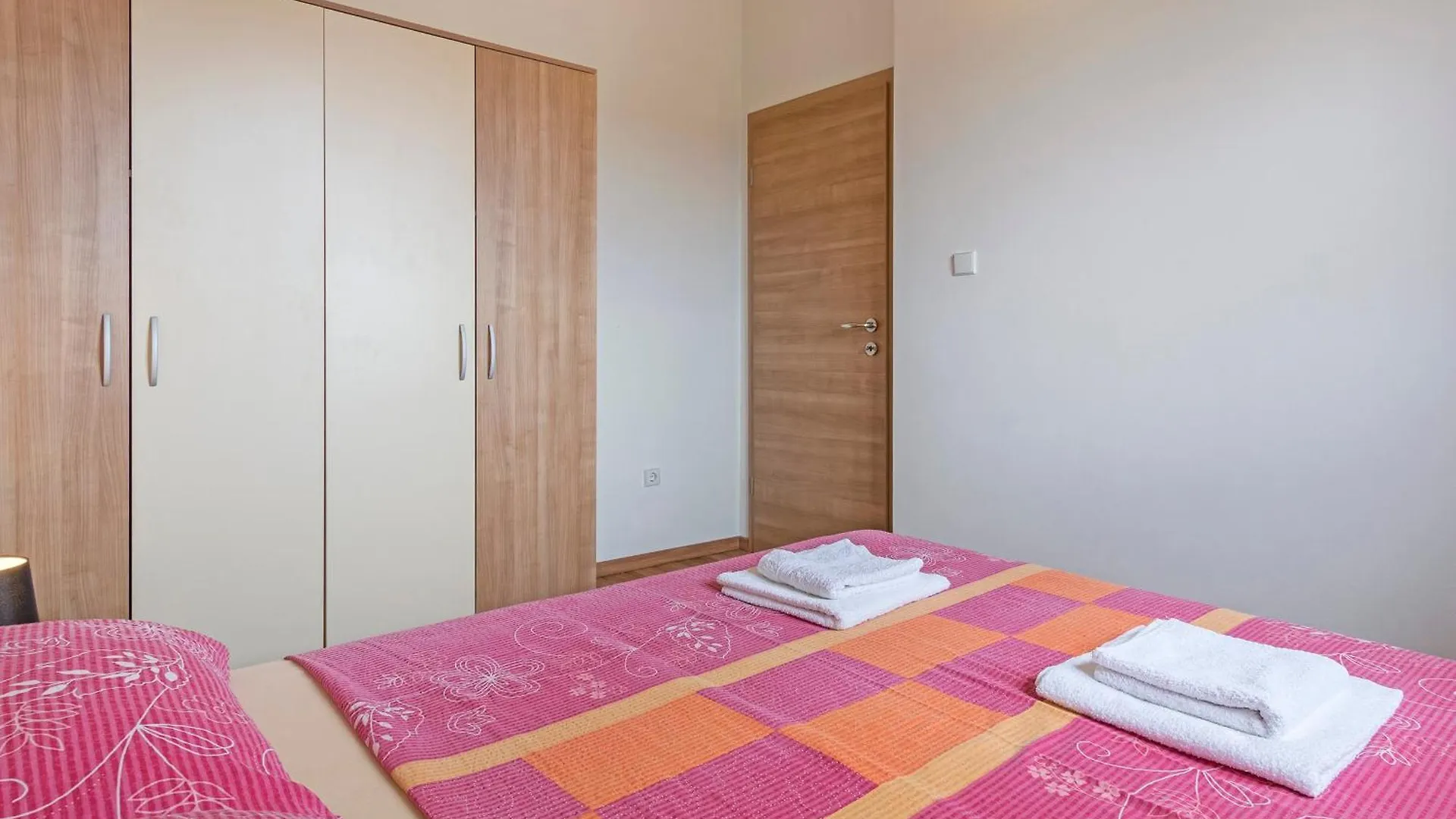 Apartments Nesic Peroj Fažana 0*,